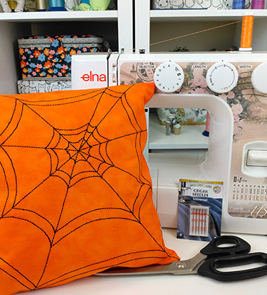 Мастер-класс «Декоративная наволочка» на электромеханической швейной машине Elna 1150 