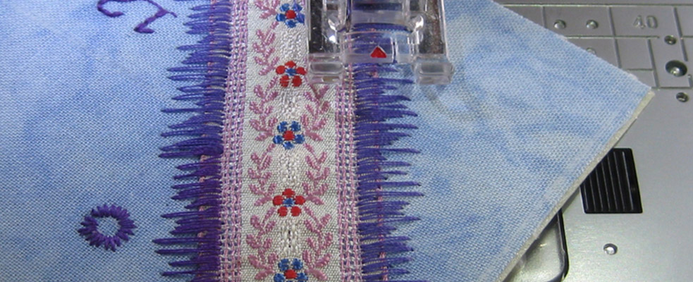 Швейные операции и возможности лапок швейно-вышивальной машины Elna eXpressive 860. Часть 1