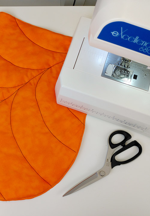 Мастер-класс «Коврик в виде листика» на компьютерной швейной машине Elna eXcellence 680