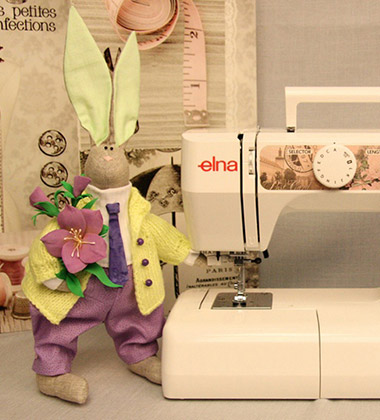 Мастер-класс «Кролик-тильда», выполненный на швейной машине Elna 1150 