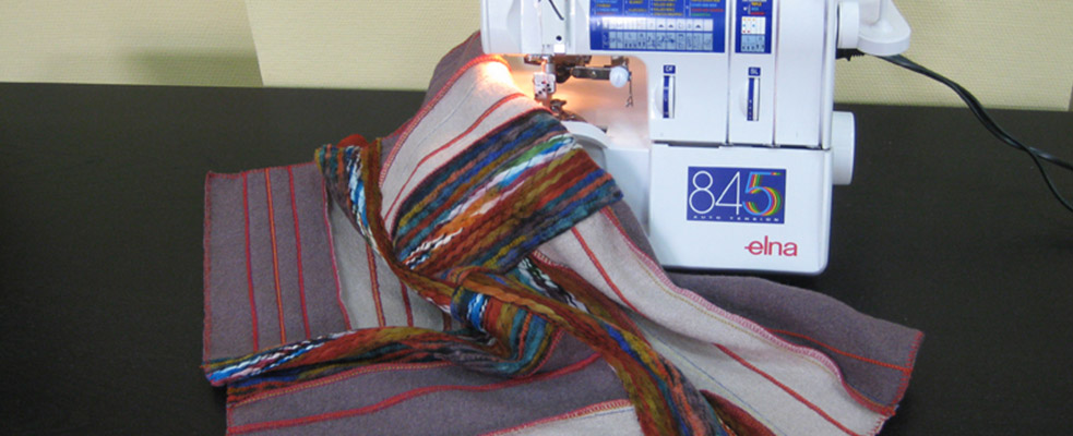 Особенности оверлока с распошивальным швами Elna 845