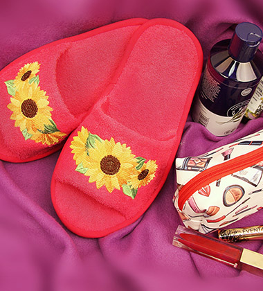 Мастер-класс «Любимые тапочки», выполненный на Elna eXperience 540S и Elna eXpressive 830 