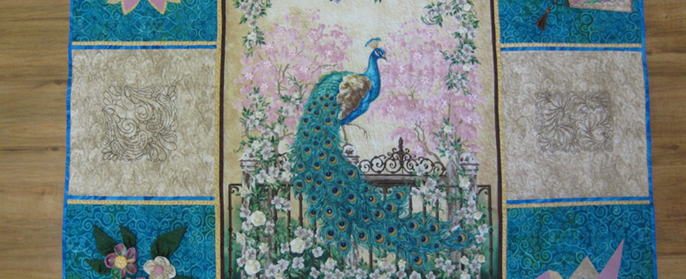 Мастер-класс «Павлин», выполненный на швейной машине Elna eXperience 570