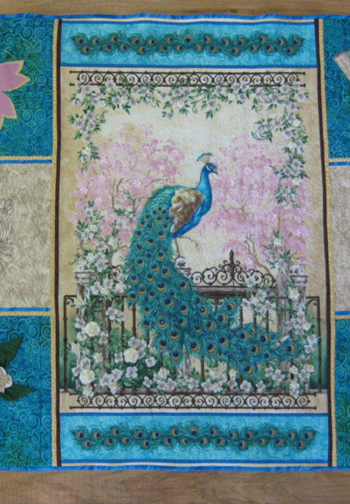 Мастер-класс «Павлин», выполненный на швейной машине Elna eXperience 570