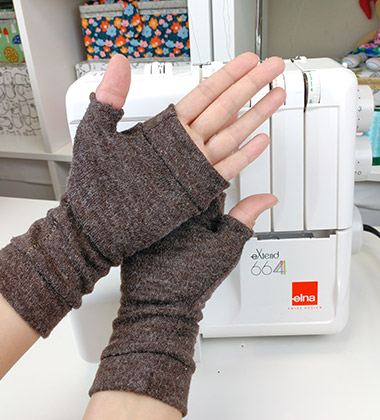 Мастер-класс «Митенки» на оверлоке Elna Extend 664 