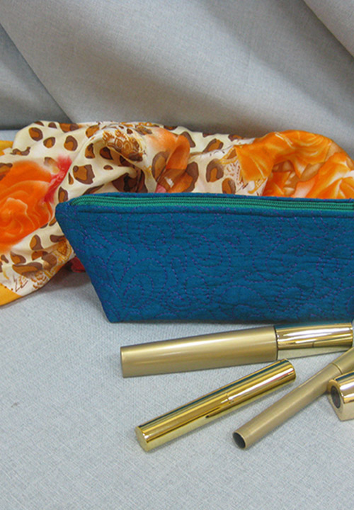 Мастер-класс «Косметичка, которая всегда с Вами», выполненный на швейный машине Elna 1150