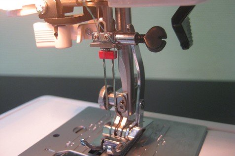 Мастер-класс по использованию лапки для тонких и трикотажных тканей арт. 941-500-000