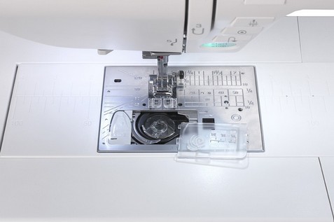 Особенности и преимущества компьютерной швейной машины Elna eXcellence 680