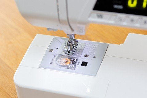 Новая модель компьютерной швейной машины — Elna eXperience 450