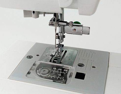 Janome Лапка для молнии E (с винтом), 200-342-003