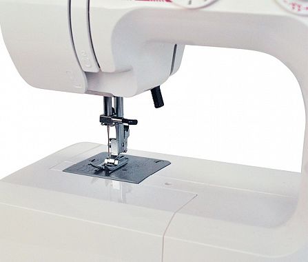 Электромеханическая швейная машина Elna TS456
