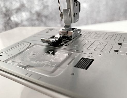 Janome Оверлочная лапка, 822-808-008