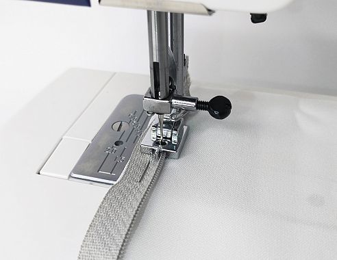 Janome Набор лапок для машин с вертикальным челноком, 202-476-003