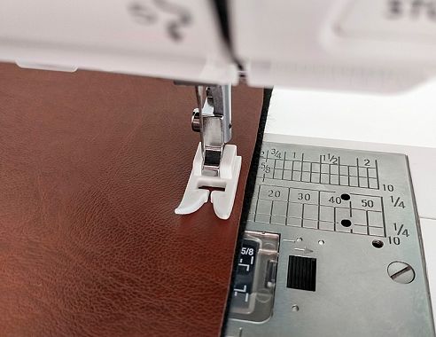 Janome Лапка со скользящей подошвой (тефлоновая) U, 200-329-004